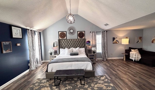 Tranquil Luxe Retreat – Designer 5BR Home Near Metro Atlanta & Airport