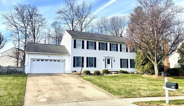 Tranquil Luxury: 5-BR Haven in a Quiet Cul-de-Sac