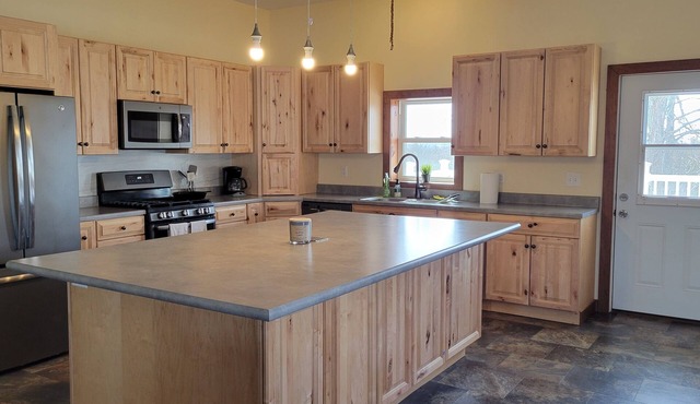 Tranquil Machine Shed House 5 minutes from Lamoni