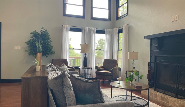 Tranquil Mountain Lodge Escape Near Carters Lake