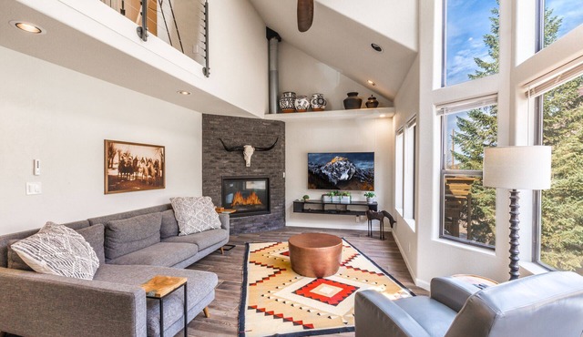 Tranquil Mountain Retreat | Deck with Views | Walk to Downtown Ouray