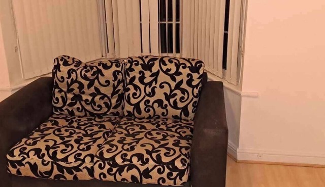 Tranquil Neston Grove Retreat in Birmingham