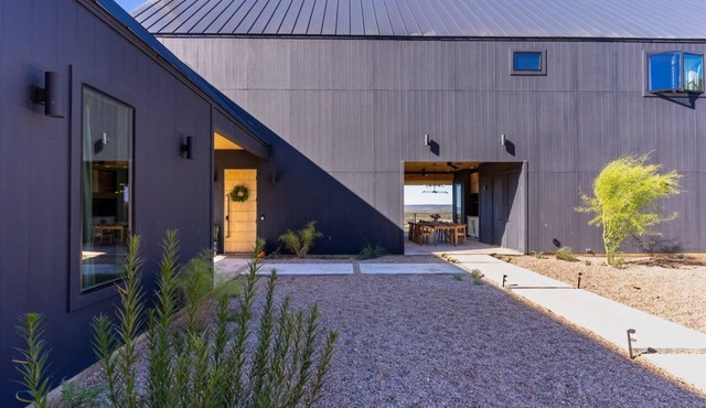 Tranquil, Nordic 5 Bed house with in Stunning Views in Texas Hill Country