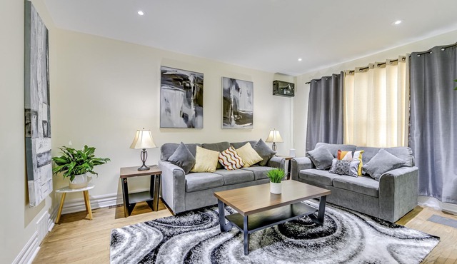 Tranquil Oasis in Lakeview