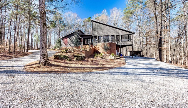 Tranquil, Peaceful Riverhouse in Monroe GA; Close to Athens!