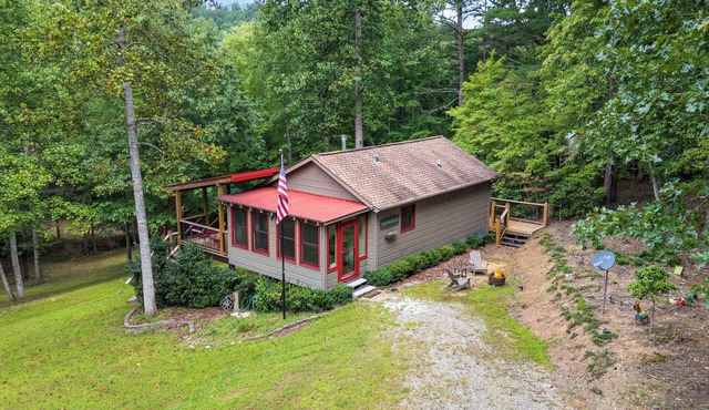 Tranquil Pet Friendly, Luxury Cottage in Blue Ridge Mtns! UC STR License 022260