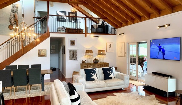 Tranquil private country retreat with stunning rural views