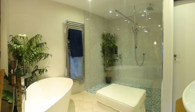 Tranquil Riverside Suite