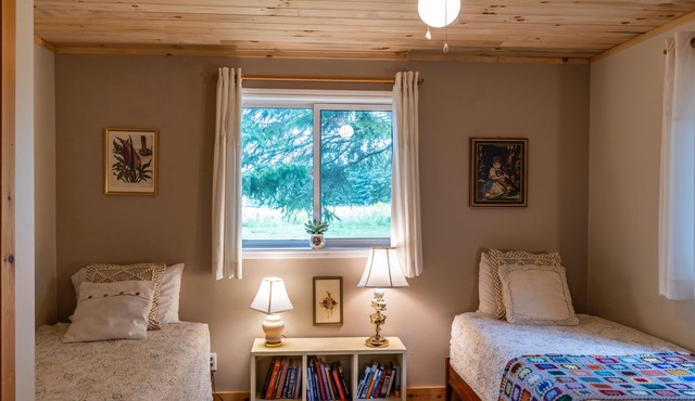 Tranquil Retreat @ the SEED Lodge: A Rural Retreat and Gathering Space
