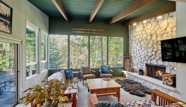 Tranquil Riverfront Cabin near Mount Hood, Private Hot Tub & Pet Friendly