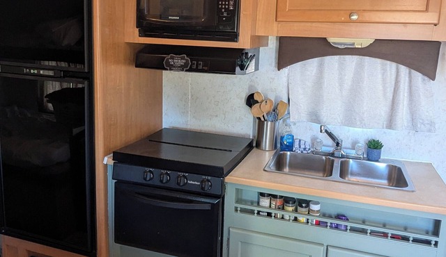 Tranquil RV with AC in sunny Tucson