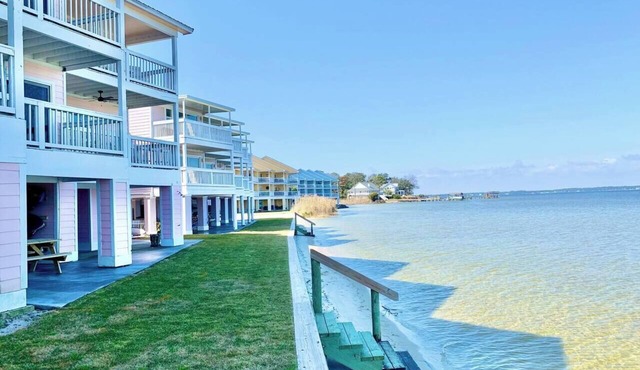 Tranquil Seas: Waterfront Unit with Kayaks & More!