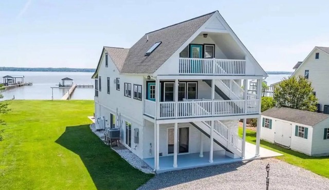 Tranquil Serenity. The ultimate river getaway.