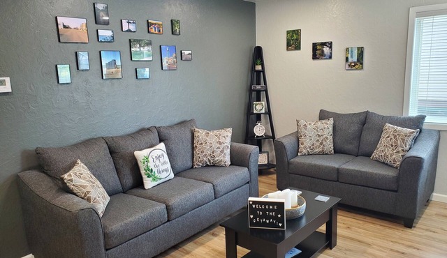 Tranquil setting 15 Miles from Iowa Great Lakes - Fully Furnished with Game Room