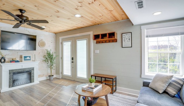 Tranquil Shenandoah Valley Retreat w/Patio