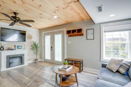 Tranquil Shenandoah Valley Retreat with Patio