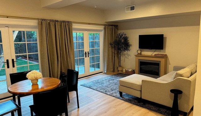 Tranquil, Spacious Studio in Coveted Cow Hollow- Prime Location!