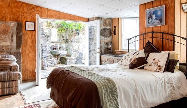 Tranquil Stone Cottage Behind Castle Walls in the Ozarks