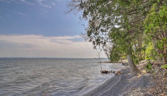 Tranquil Studio w/Private Beach on Lake Champlain!