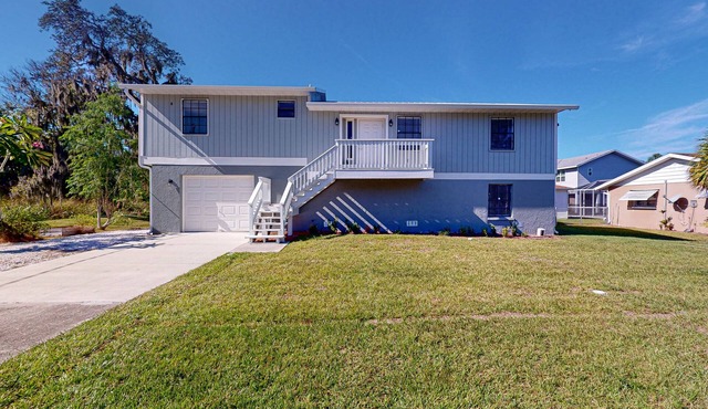 Tranquil & sun-soaked oasis with generous balcony, stylish interiors, WiFi & W/D
