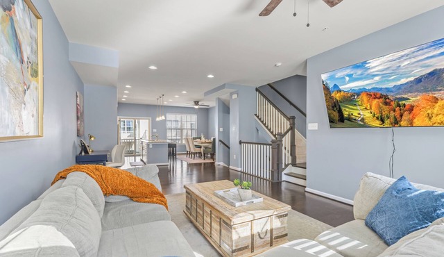 Tranquil townhome with comfort and convenience