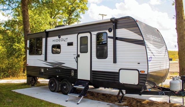 Tranquil Trailside Stay