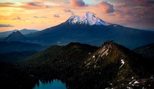 Tranquil Updated Mill House with backup power and hi speed Wifi!