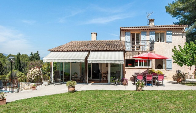 Tranquil Villa Escape in Mougins