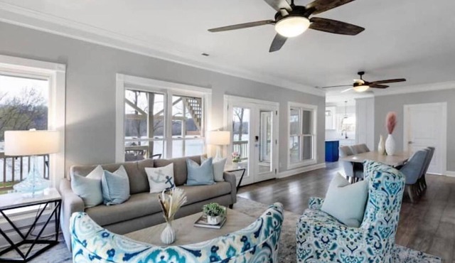 Tranquil waterfront getaway