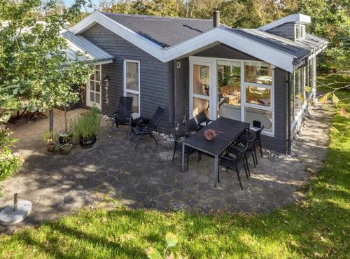 Tranquil Waterside Retreat-By Traum