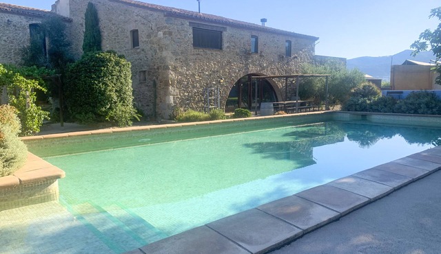 Tranquila Casa Rural Cercana a las Mejores Playas de L'alt Empordà