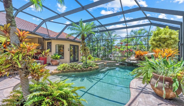 Tranquility - 4000 Sq ft of Luxury - Private Pool/Spa, Walk Everywhere, Pet Friendly