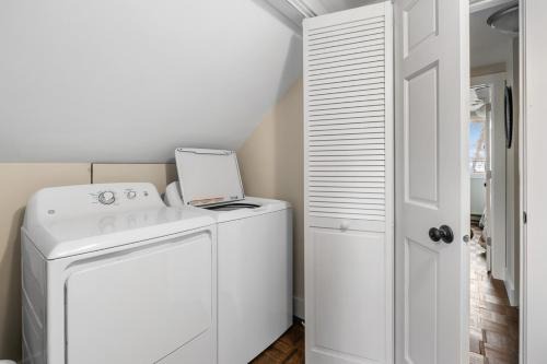 Tranquility Bay Getaway by Simple Life Rentals