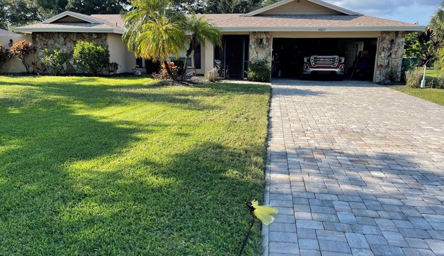 Tranquility in Sarasota Florida 3-bedroom house in charming Sarasota