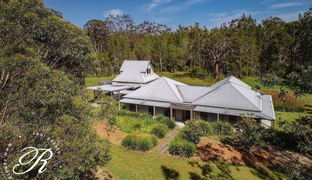 Tranquility in the bush close to lakes and beaches