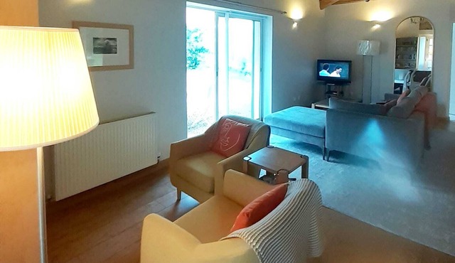 Tranquility in the French countryside - close to the action and yet seems so far