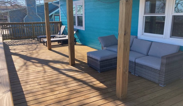 Tranquility on Tres Palacios Bay: Spacious bay house sleeps 7 comfortably!