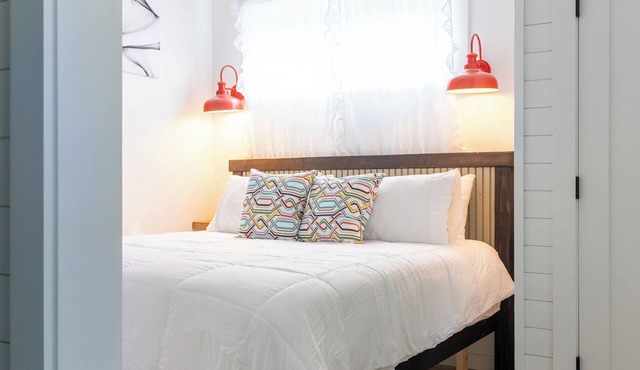 Tranquility Pond Cottage, Relax, Fish and Unwind