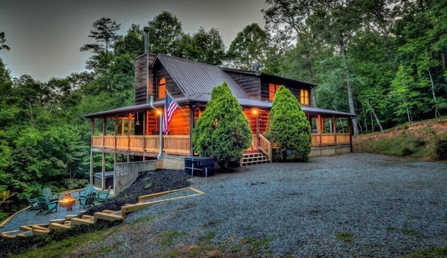 Tranquility Pond - Pet Friendly | Hot Tub | Sits on a Natural Pond | Pool Table | Fire Pit