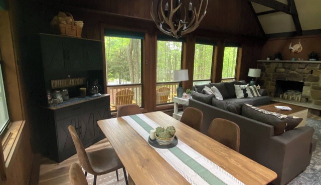 Tranquility - Quiet and woodsy cabin in the North Pocono Woods