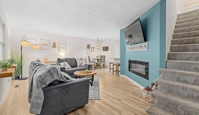 Tranquility Townhome - Near Sioux Falls, SD