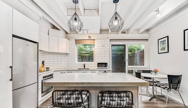 Tranquillity at The Vaucluse townhouse in Richmond