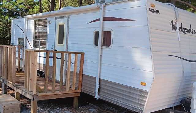 Travel Trailer with Wi-Fi @ Fabulous Bok Vegas Interactive Petting Zoo and Farm