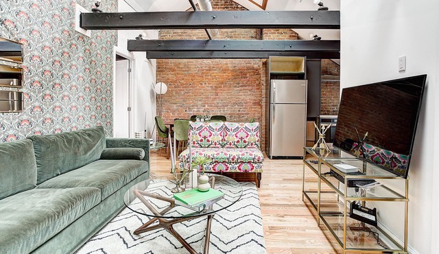 Traveler's Gem Downtown 3BR-2BA| Walk Everywhere |