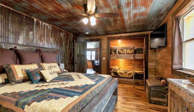 Traveler Suite 2 Bed 2 Bath Apt.