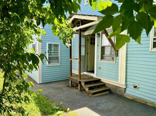 Traveler’s Den in Medford