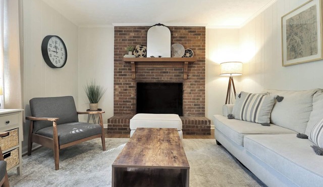 Travelers Rest Cottage near Swamp Rabbit Trail
