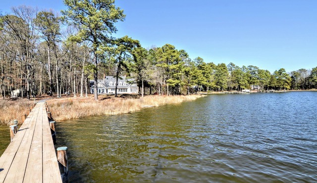Travelers Rest Spacious 5BR Pool riverfront Pier charming Easton Saint Michaels