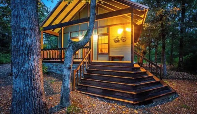 Travelin Lights;Perfect Cabin Experience- Sleeps 4