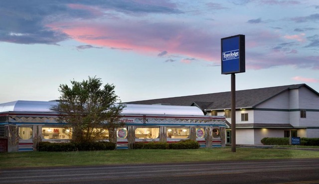 Travelodge by Wyndham Alpine